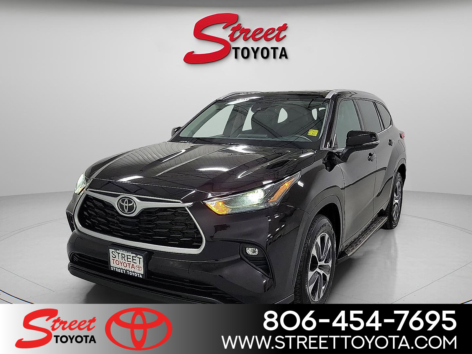 2022 Toyota Highlander XLE's photo