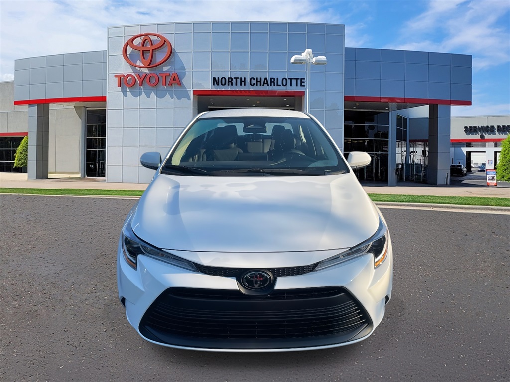 2025 Toyota Corolla LE photo 2