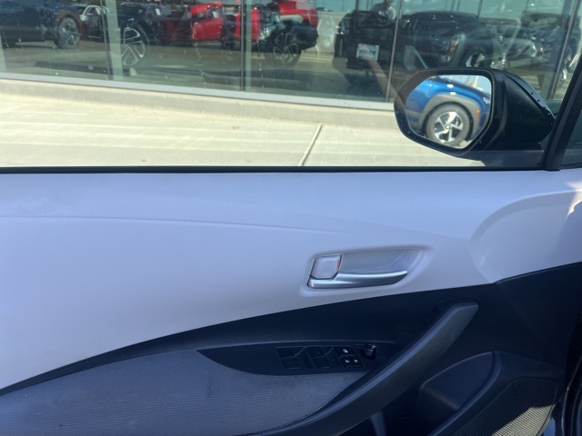 2020 Toyota Corolla LE photo 11