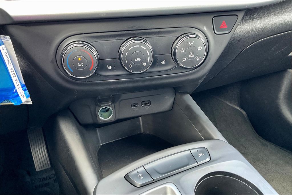2024 Chevrolet Trax photo 24
