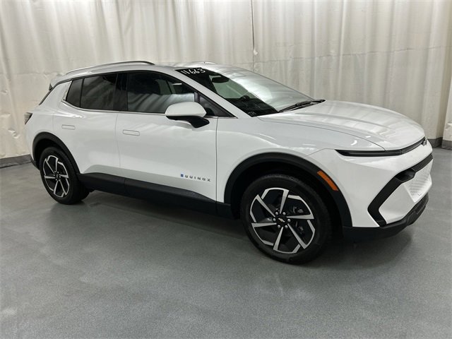 2026 Chevrolet Equinox EV 2LT's photo