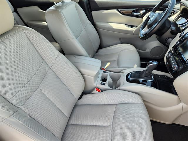 2022 Nissan Rogue Sport SL photo 9