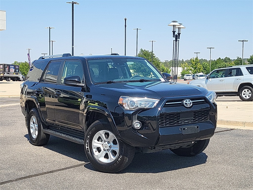 2024 Toyota 4Runner SR5 photo 2