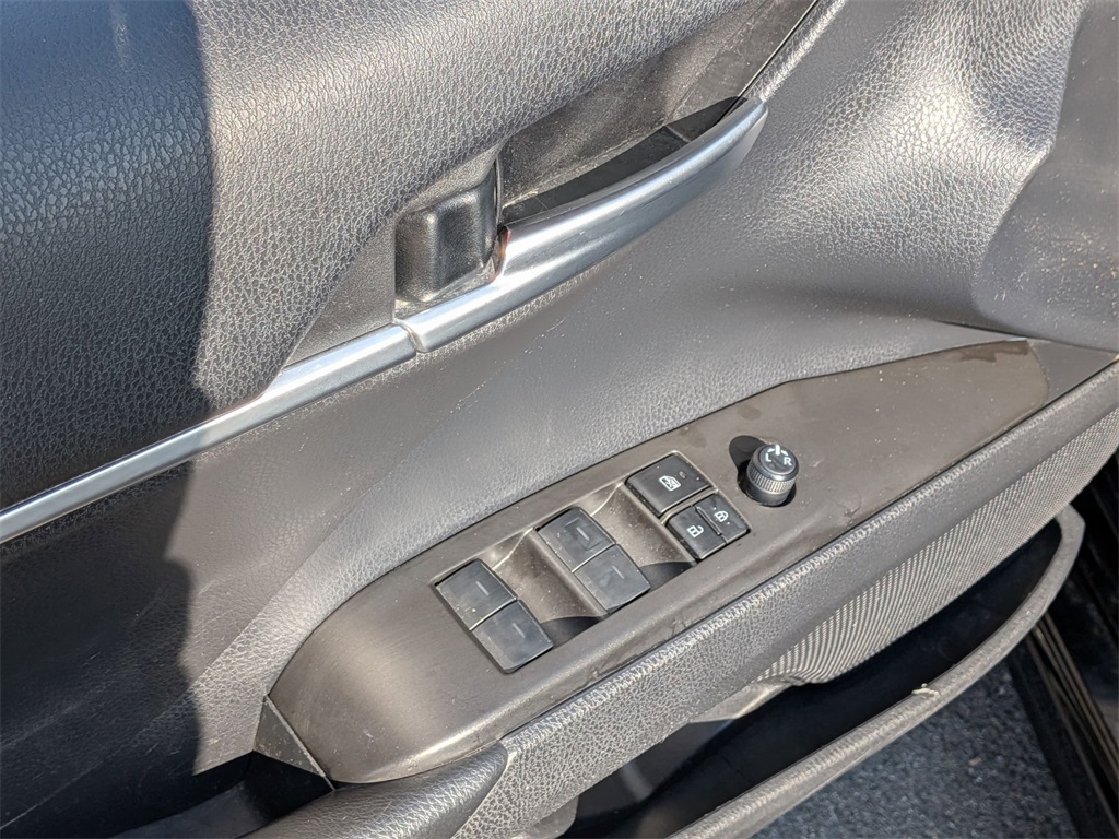 2023 Toyota Camry SE photo 10