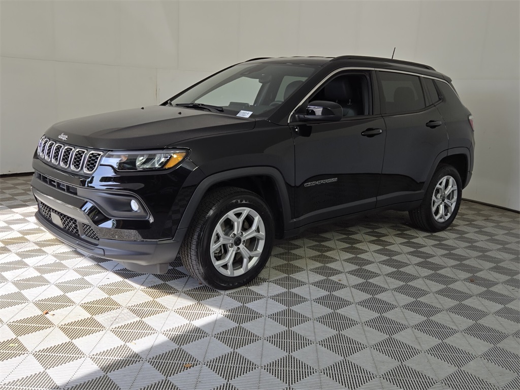 2025 Jeep Compass Latitude photo 4