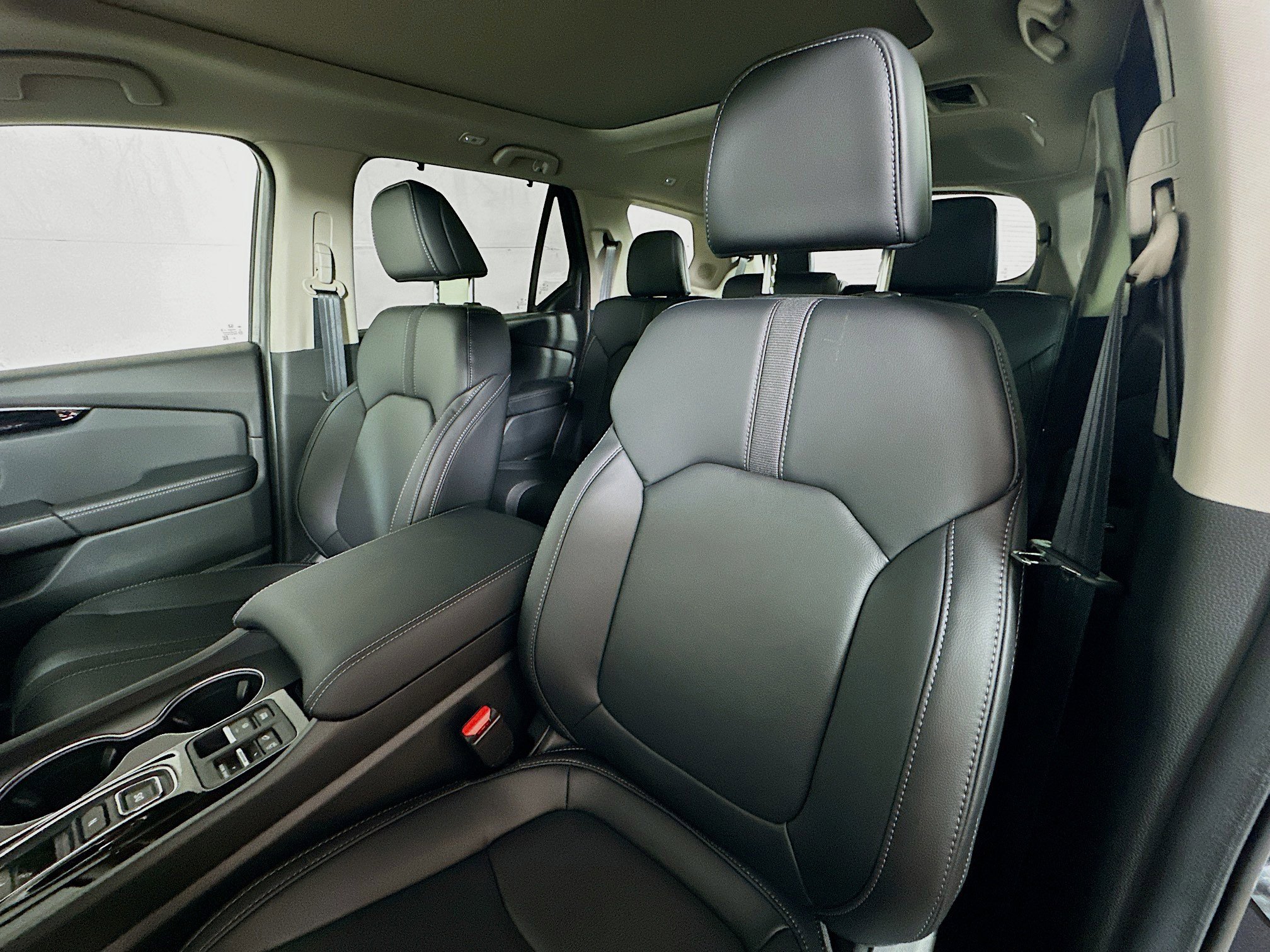 2025 Honda Pilot Touring photo 18