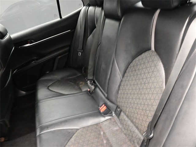 2019 Toyota Camry XSE photo 6