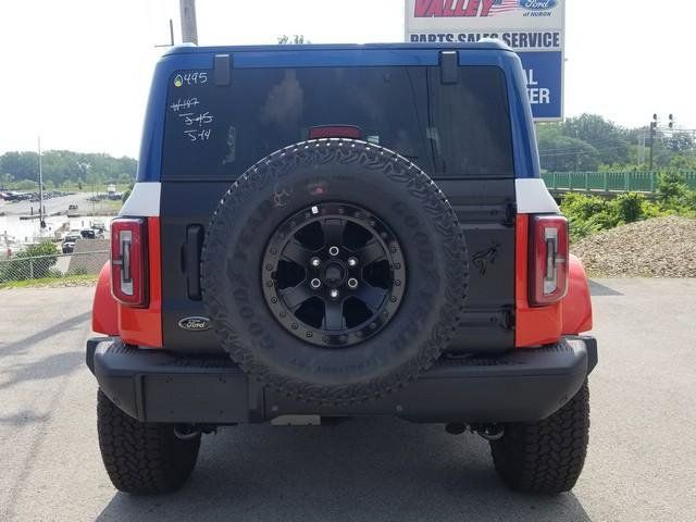2025 Ford Bronco First Edition photo 5