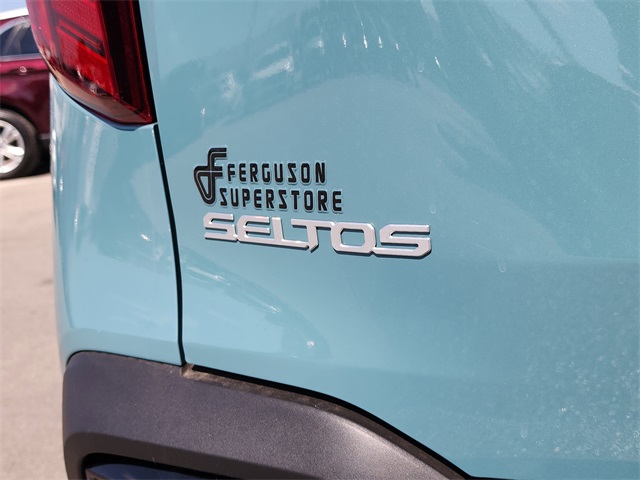 2026 Kia Seltos EX photo 4