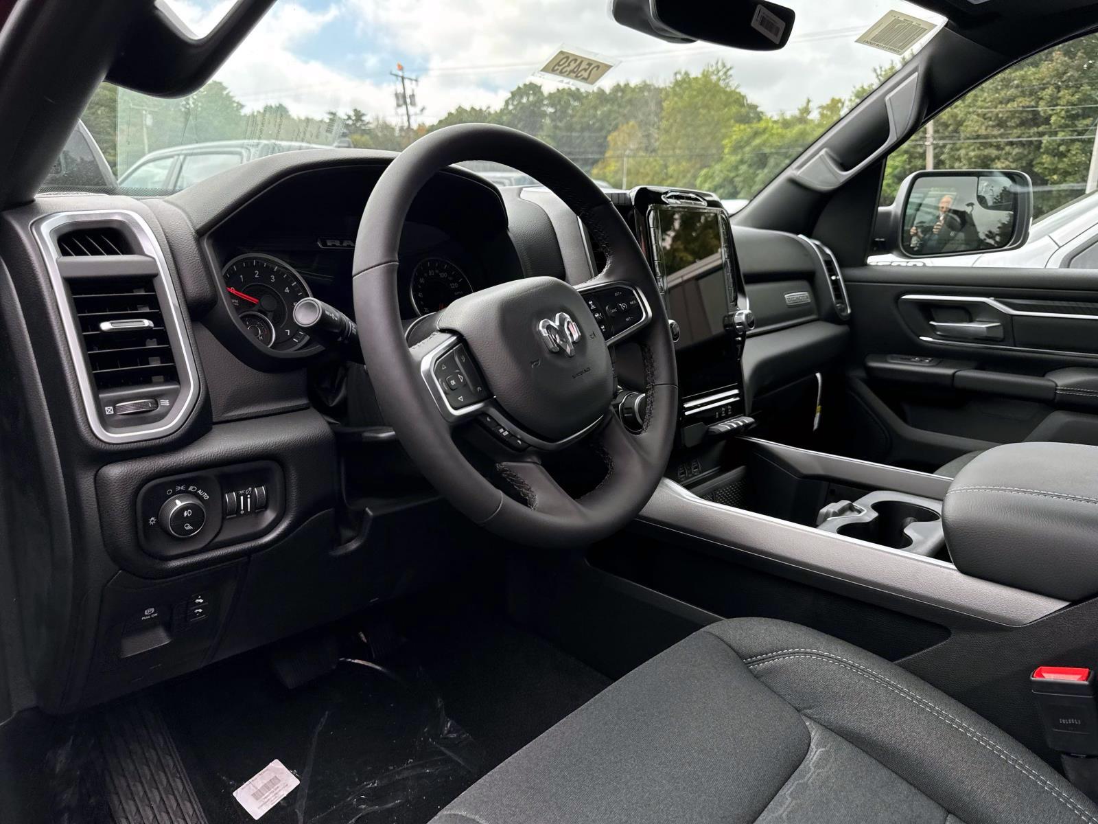 2025 Ram 1500 Big Horn photo 6