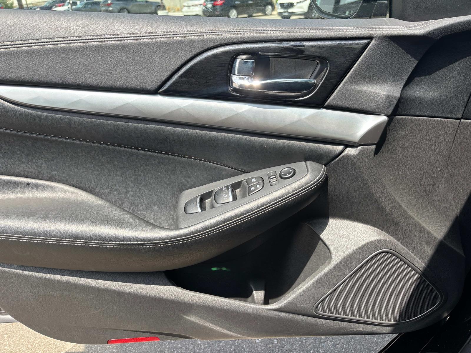 2023 Nissan Maxima SV photo 20
