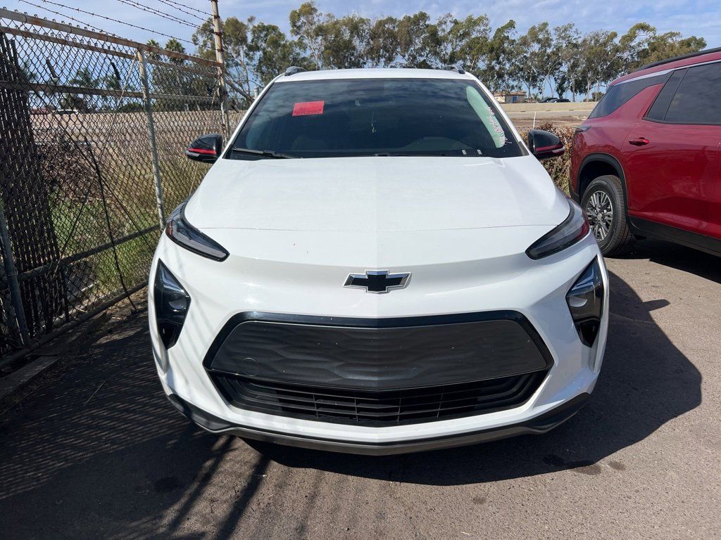 2023 Chevrolet Bolt EUV photo 2