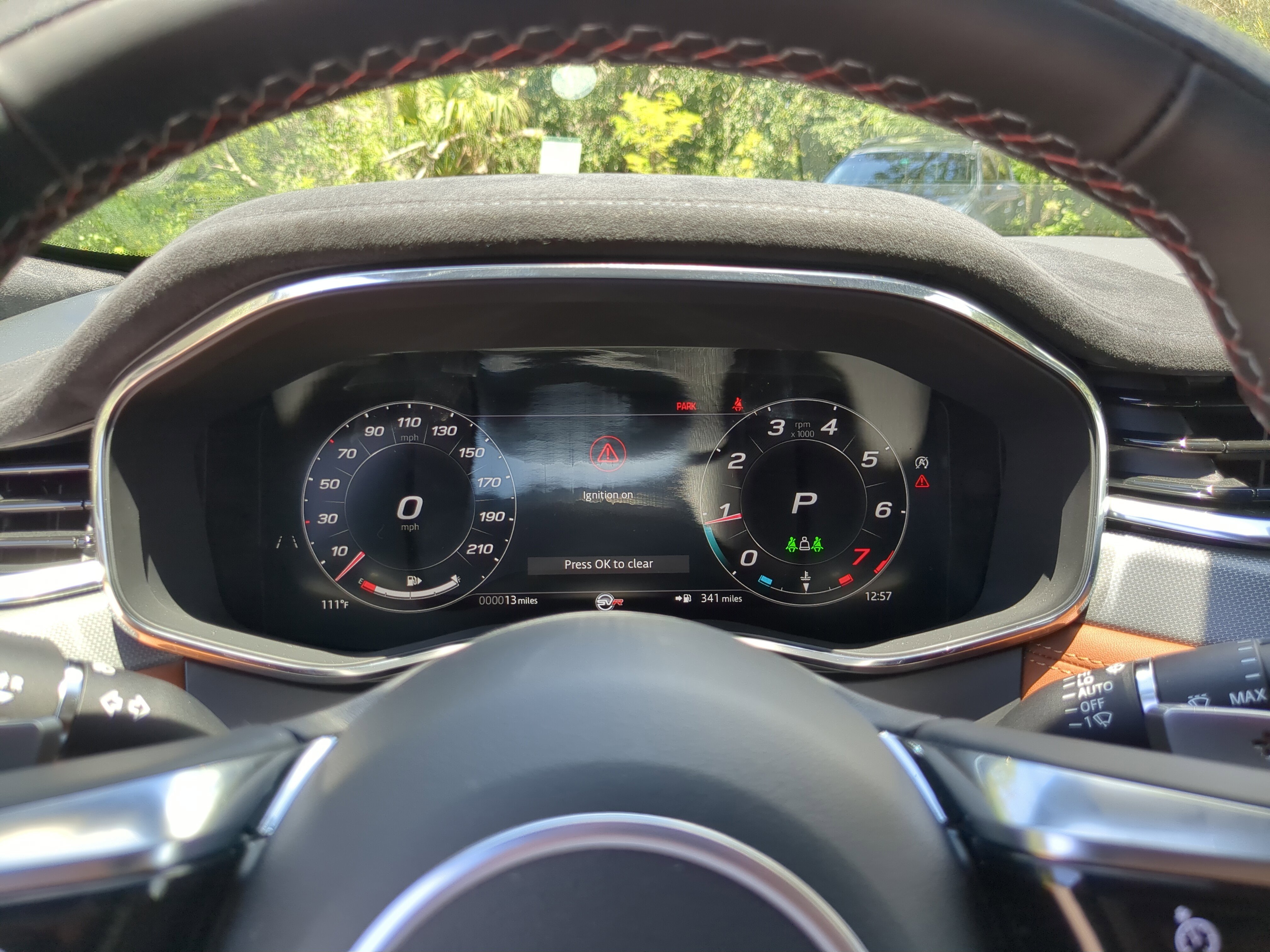 2026 Jaguar F-PACE SVR photo 16