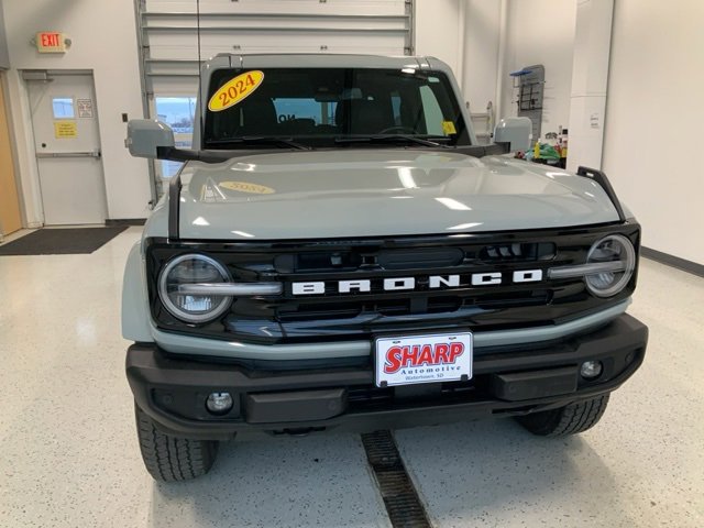 2024 Ford Bronco Outer Banks photo 4