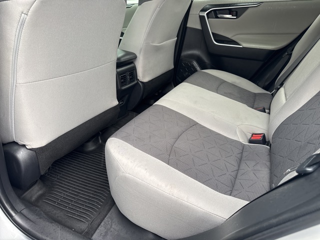 2022 Toyota RAV4 XLE photo 17