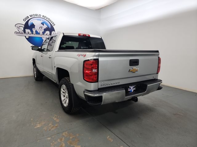 2017 Chevrolet Silverado 1500 LT photo 2