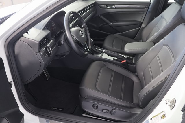 2022 Volkswagen Passat 2.0T R-Line photo 19