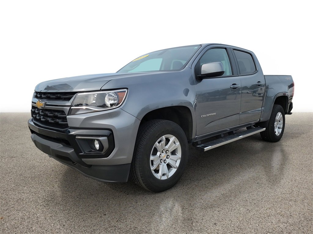 2022 Chevrolet Colorado LT photo 2