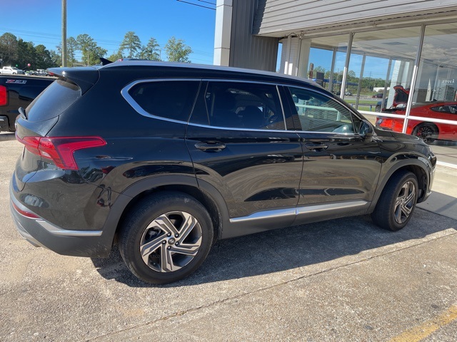 2022 Hyundai Santa Fe SEL photo 2
