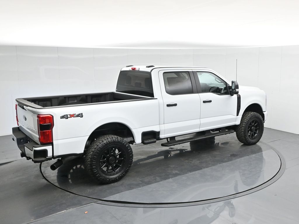 2025 Ford F-250 photo 35