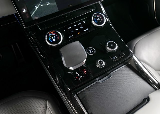 2023 Land Rover Range Rover Sport SE photo 17