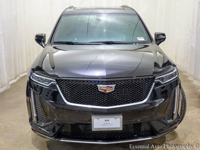 2025 Cadillac XT6 Sport photo 4