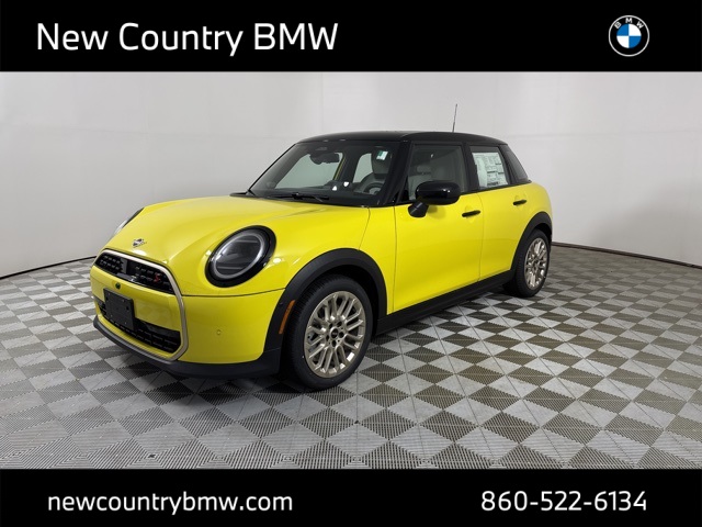 2025 Mini Cooper S Hardtop 4 Door Iconic photo 3