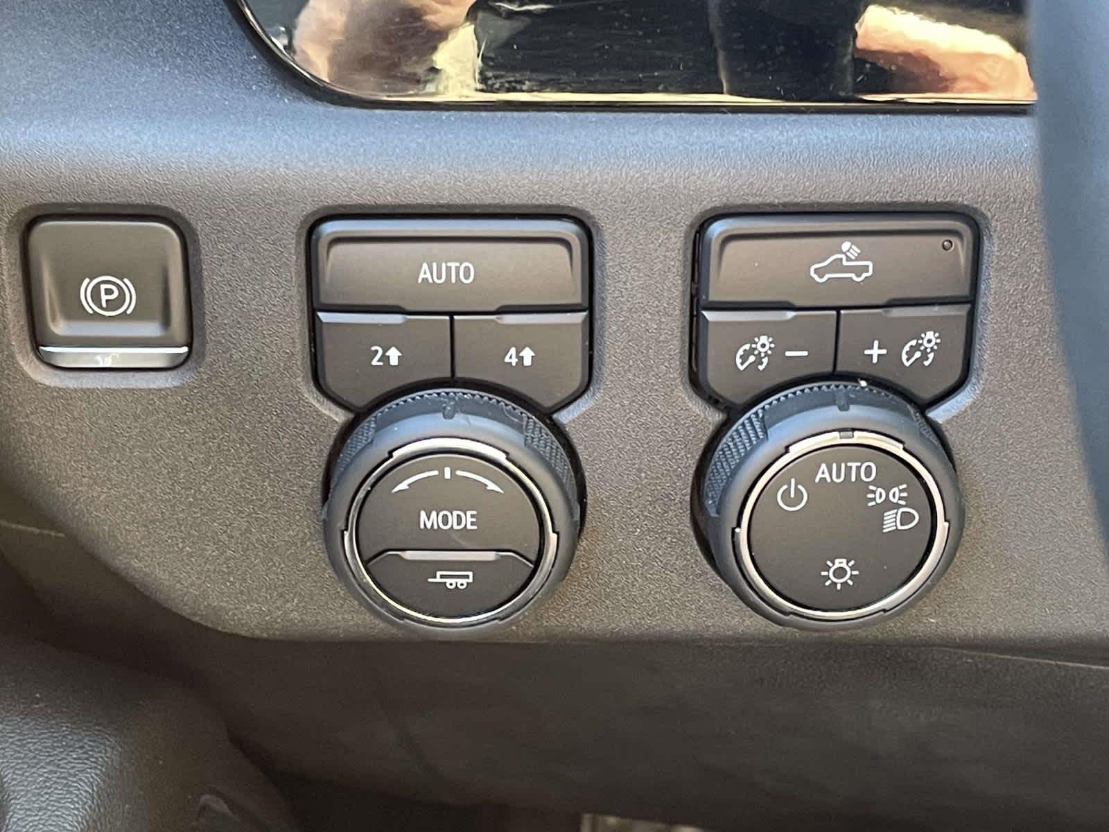 2024 Chevrolet Silverado 1500 LT photo 22