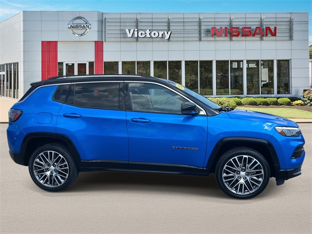 2022 Jeep Compass Limited photo 2