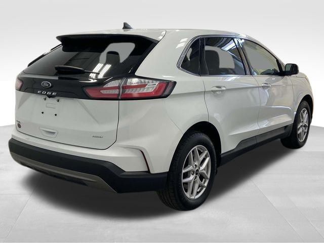 2024 Ford Edge SEL photo 3