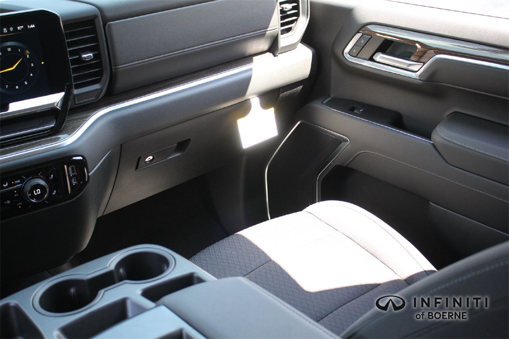 2022 Chevrolet Silverado 1500 LT photo 24