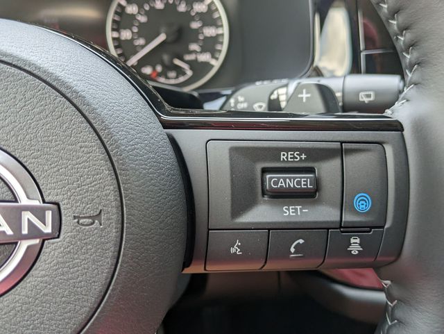 2025 Nissan Pathfinder SL photo 16