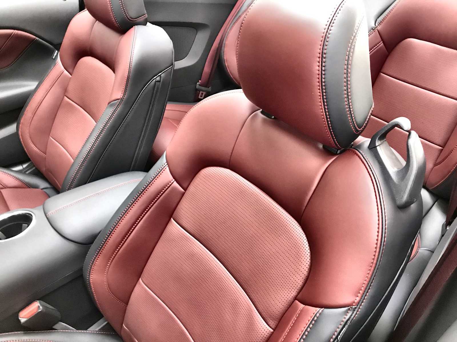 2025 Ford Mustang GT Premium photo 3