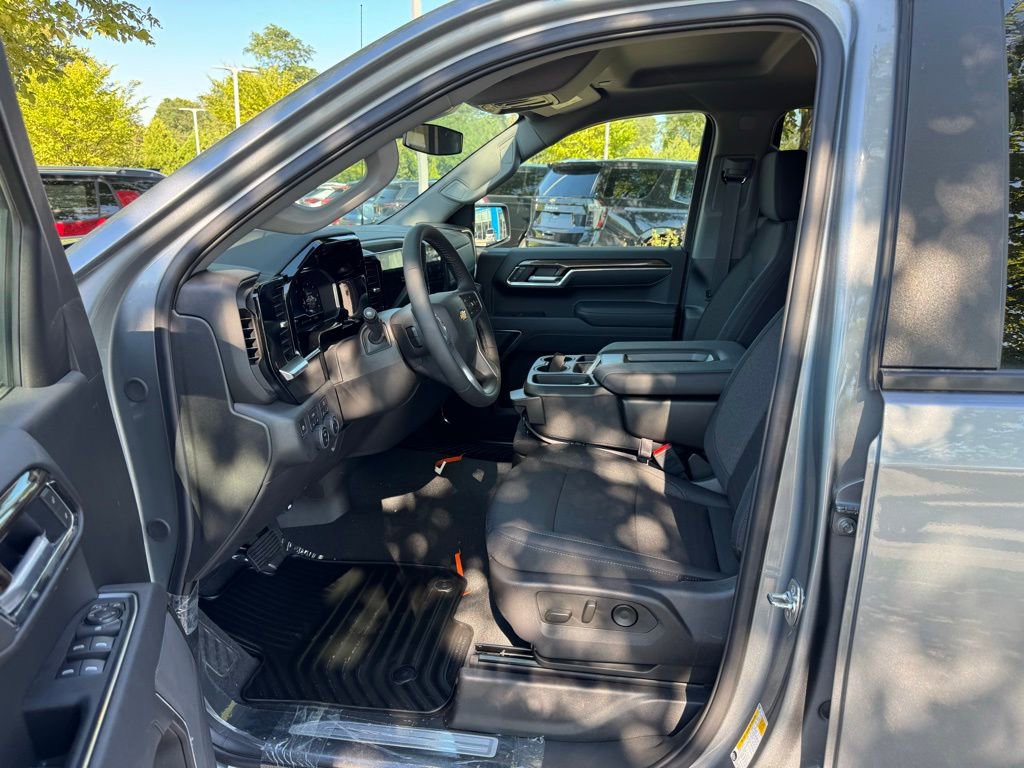 2025 Chevrolet Silverado 1500 LT photo 11
