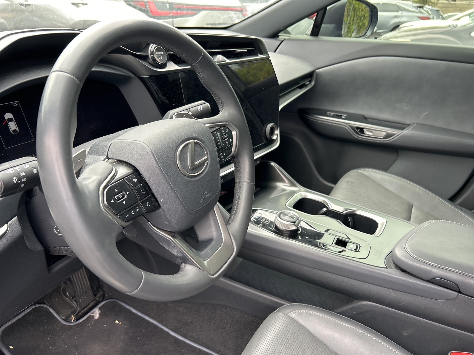 2023 Lexus RZ 450e Premium photo 10