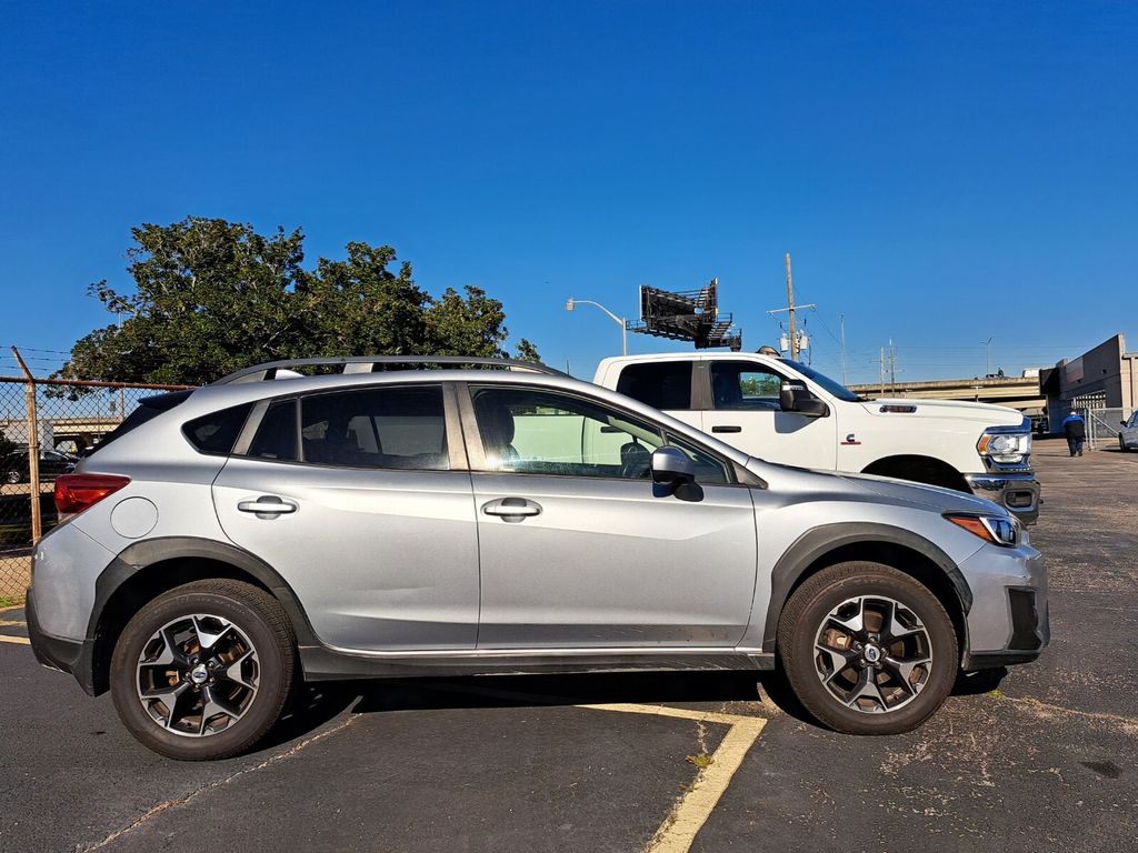 2018 Subaru Crosstrek 2.0i Premium photo 4