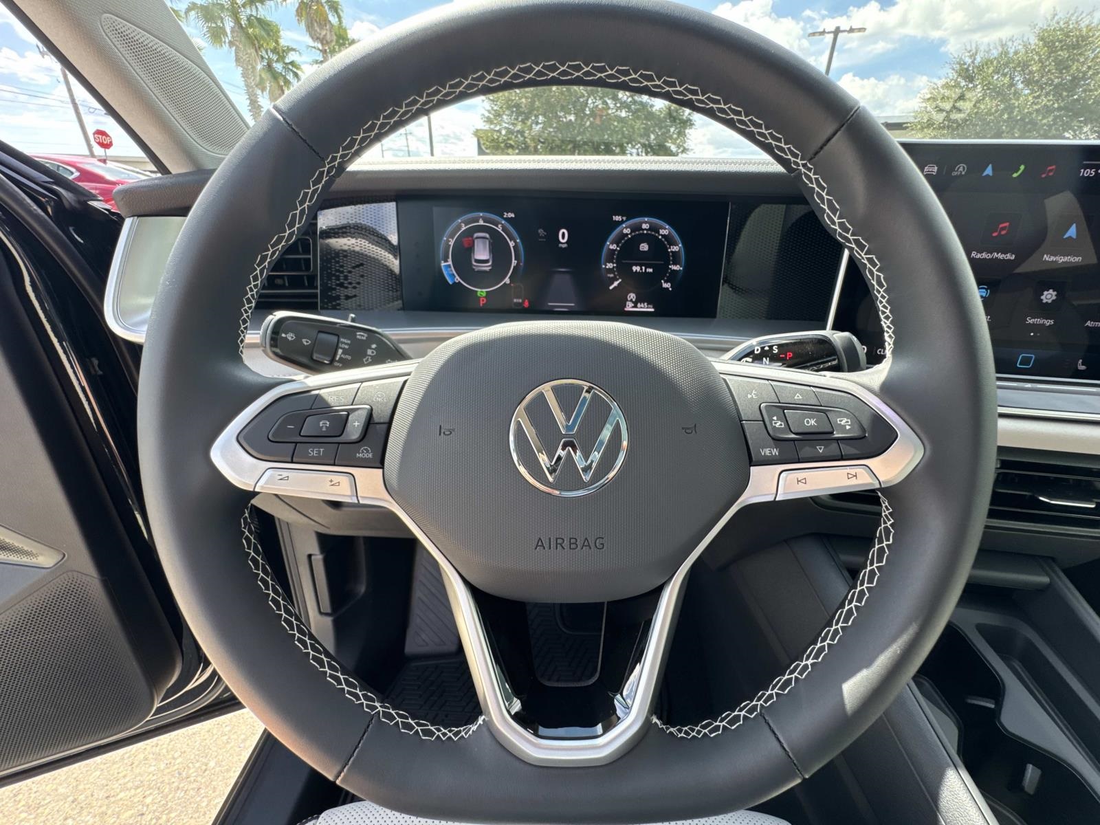 2025 Volkswagen Tiguan SE photo 10