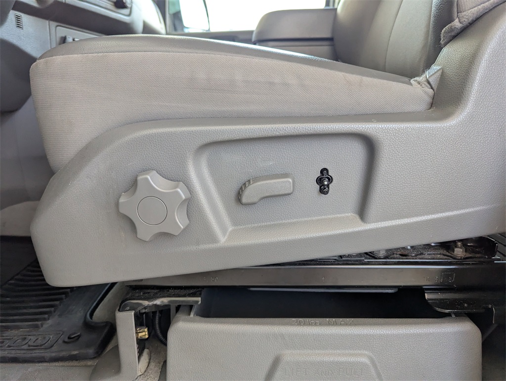 2019 Nissan NV3500 photo 10