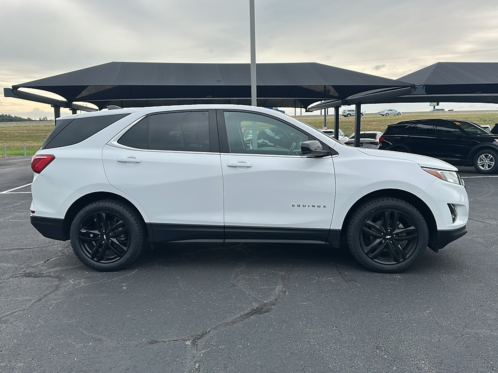 2021 Chevrolet Equinox LT photo 4