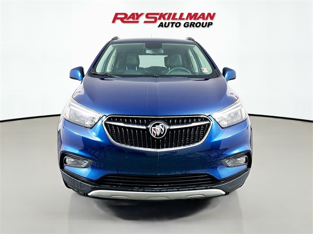2020 Buick Encore Sport Touring photo 2