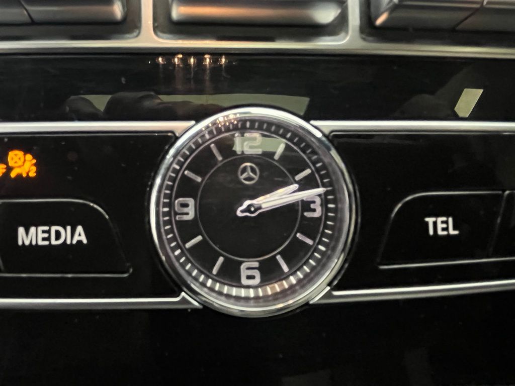 2017 Mercedes Benz E 300 photo 5