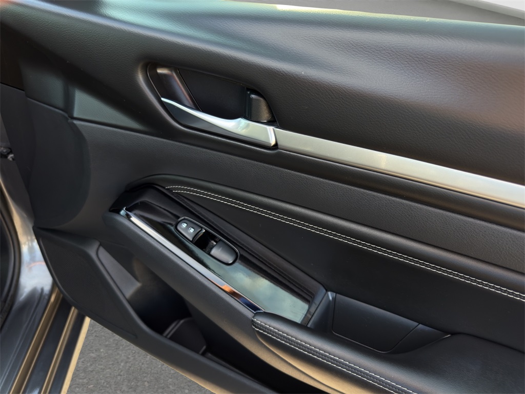 2023 Nissan Altima 2.5 SL photo 22