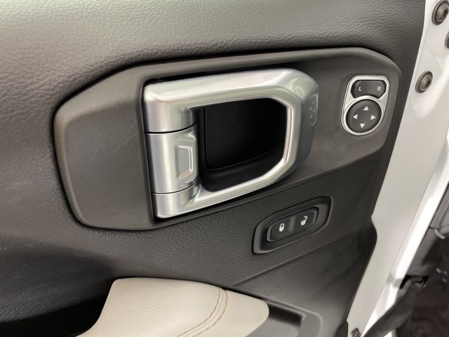 2022 Jeep Wrangler Unlimited Sahara High Altitude photo 15
