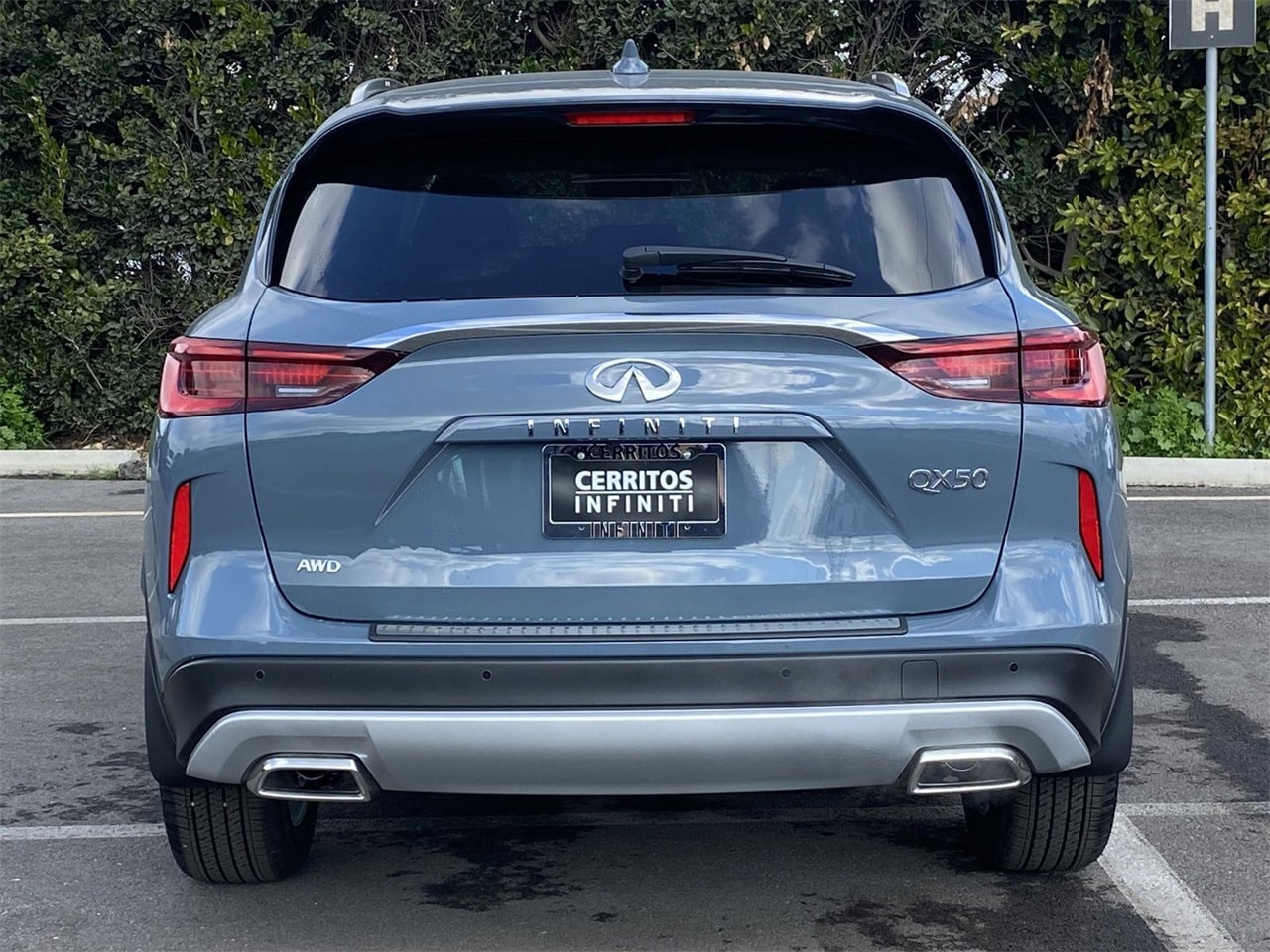 2025 Infiniti QX50 Luxe photo 5