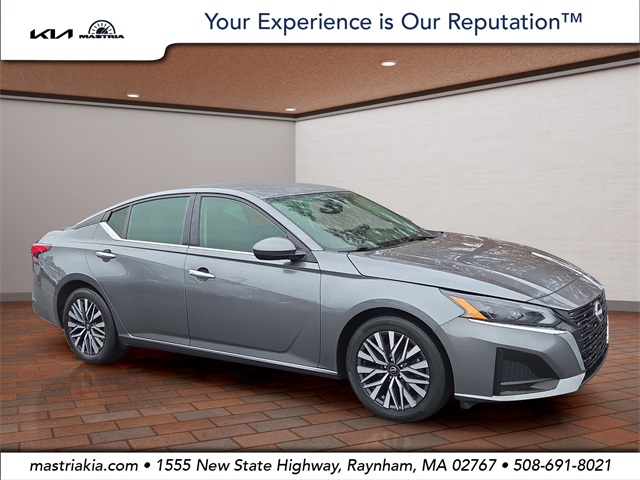 2023 Nissan Altima SV's photo