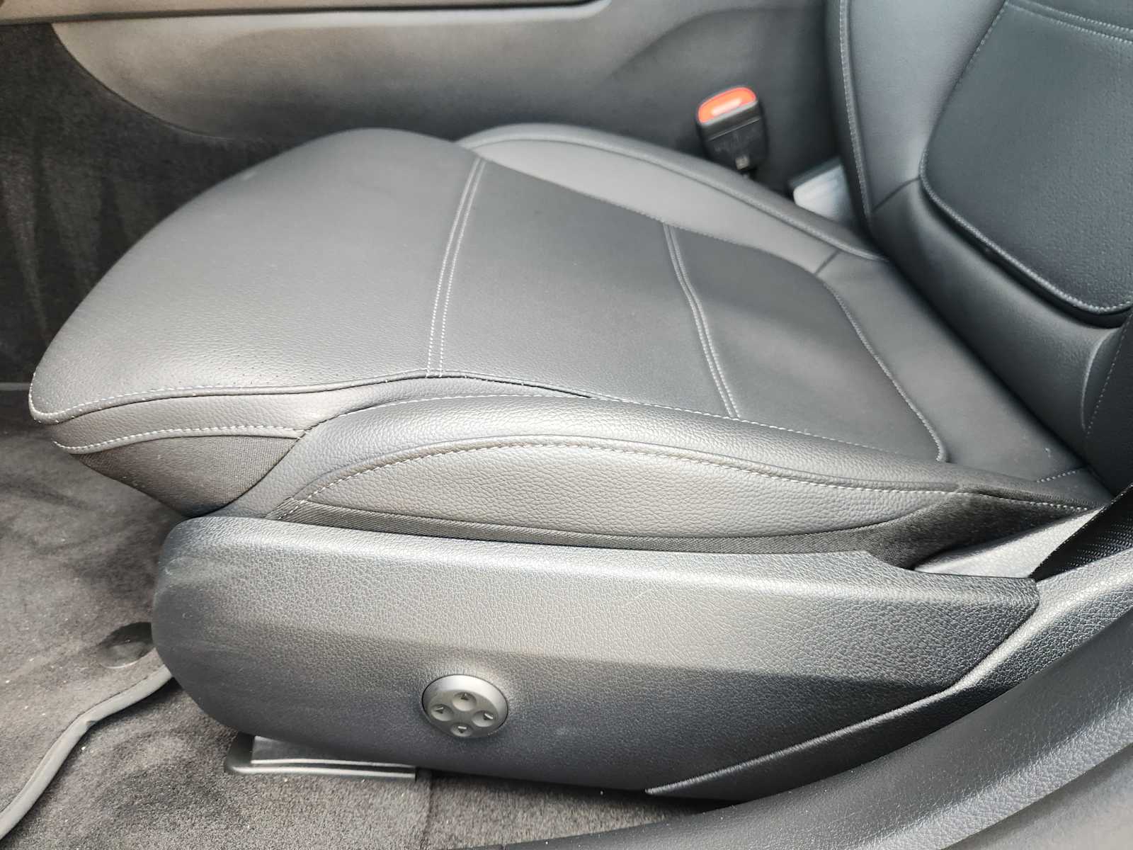 2025 Mercedes Benz C 300 photo 18