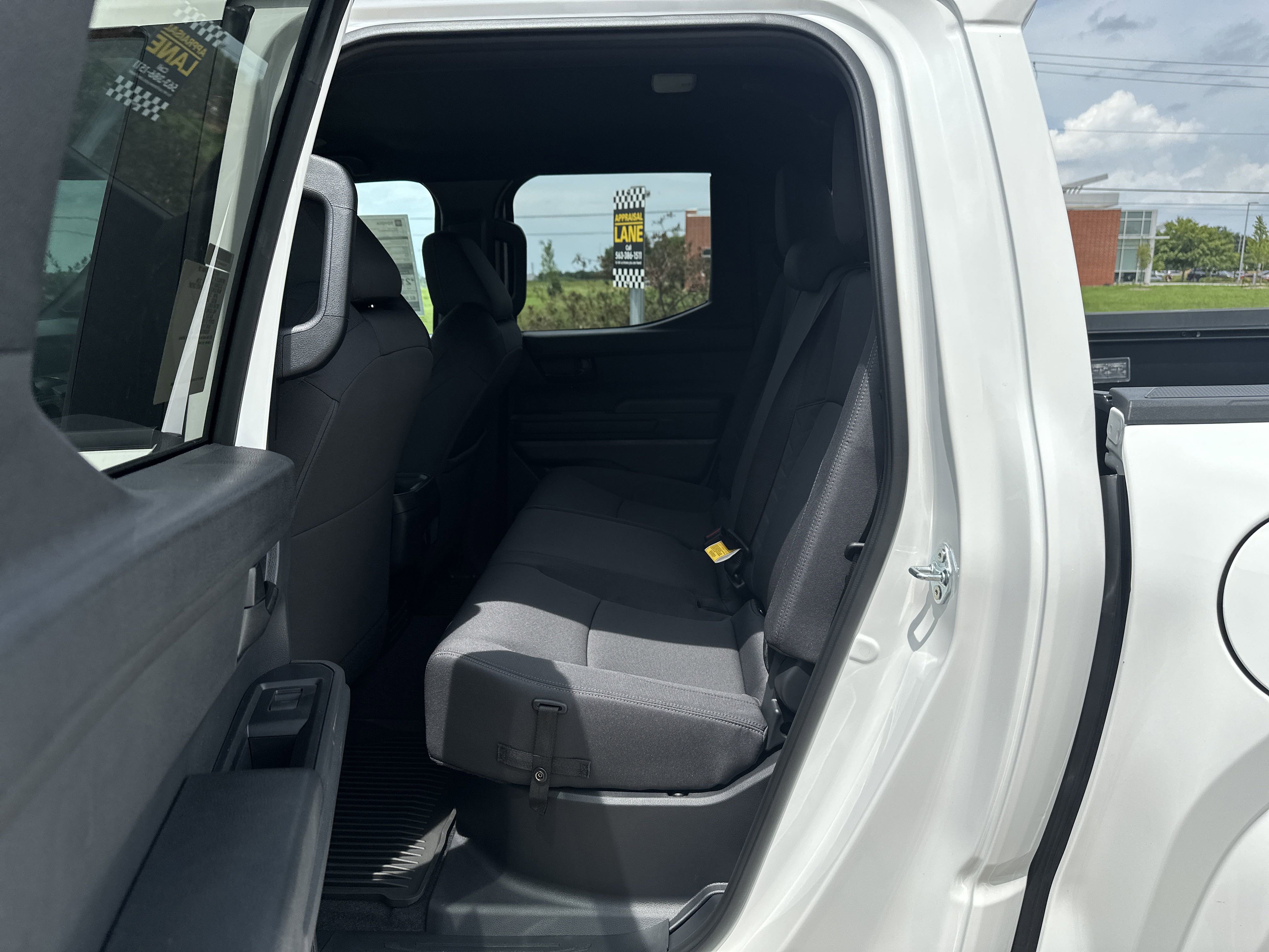 2025 Toyota Tacoma SR5 Double Cab photo 3