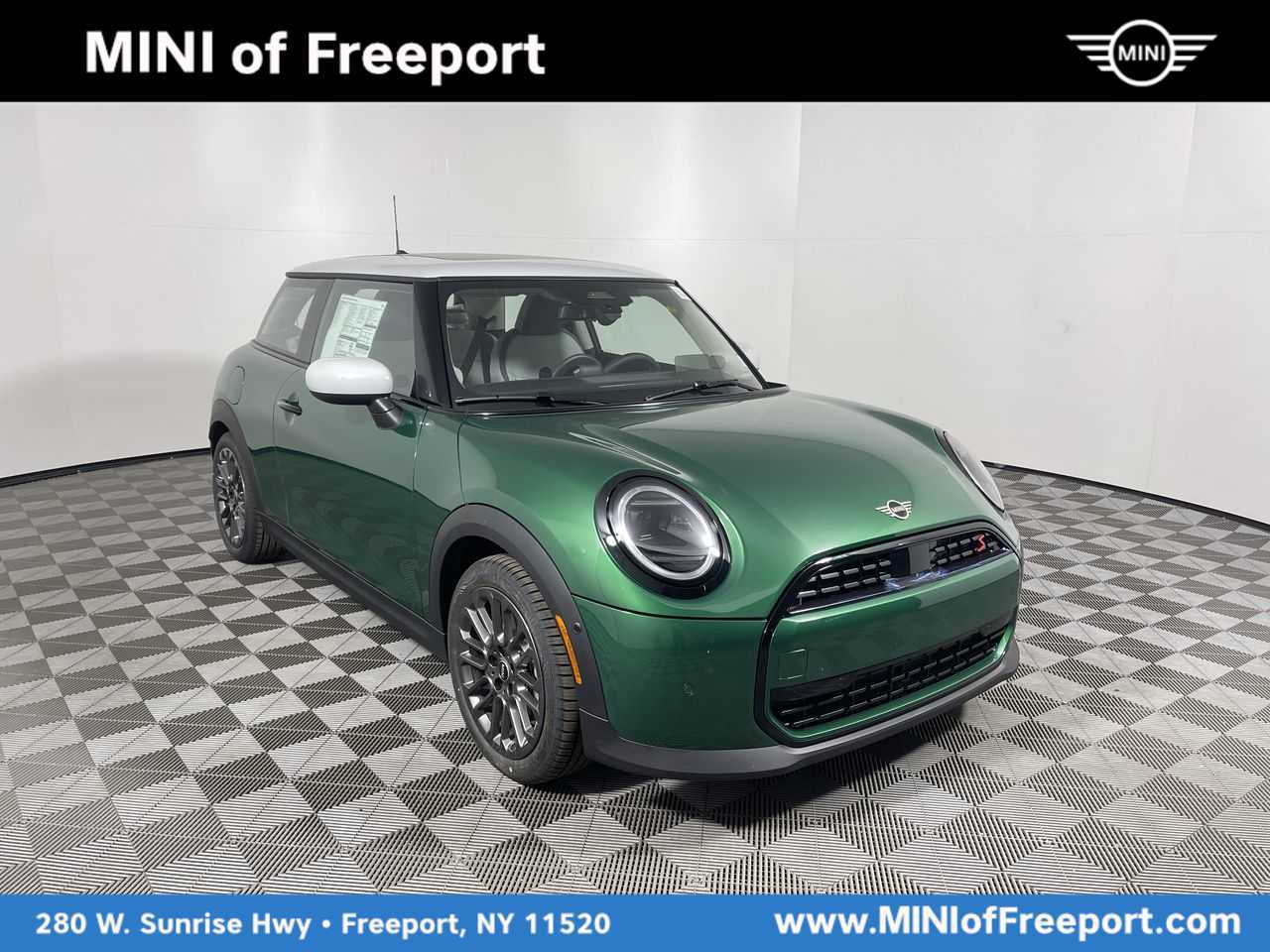 2025 MINI Hardtop 2 Door S's photo