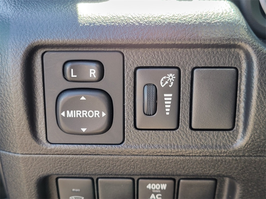 2019 Toyota 4Runner SR5 photo 22