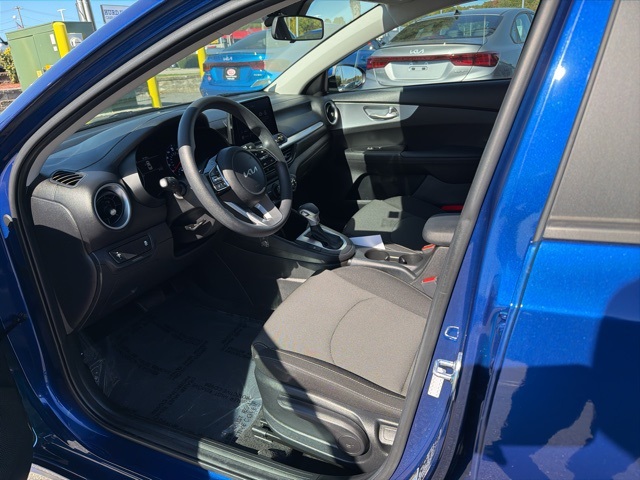 2023 Kia Forte LXS photo 14
